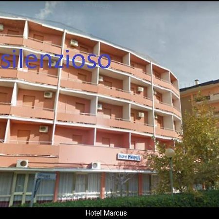 Hotel Marcus Cesenatico Luaran gambar